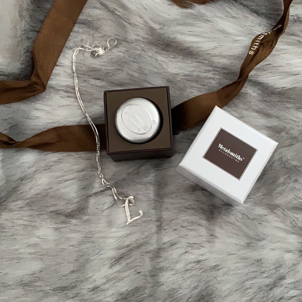 NWOT METALSMITH CO. ‘L’ Letter Necklace